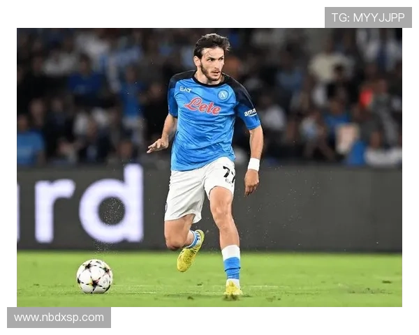 克瓦拉茨赫利亚节奏悠然却过人如风展现足坛真正的艺术权威 克瓦拉茨赫利亚节奏悠然却过人如风展现足坛真正的艺术权威